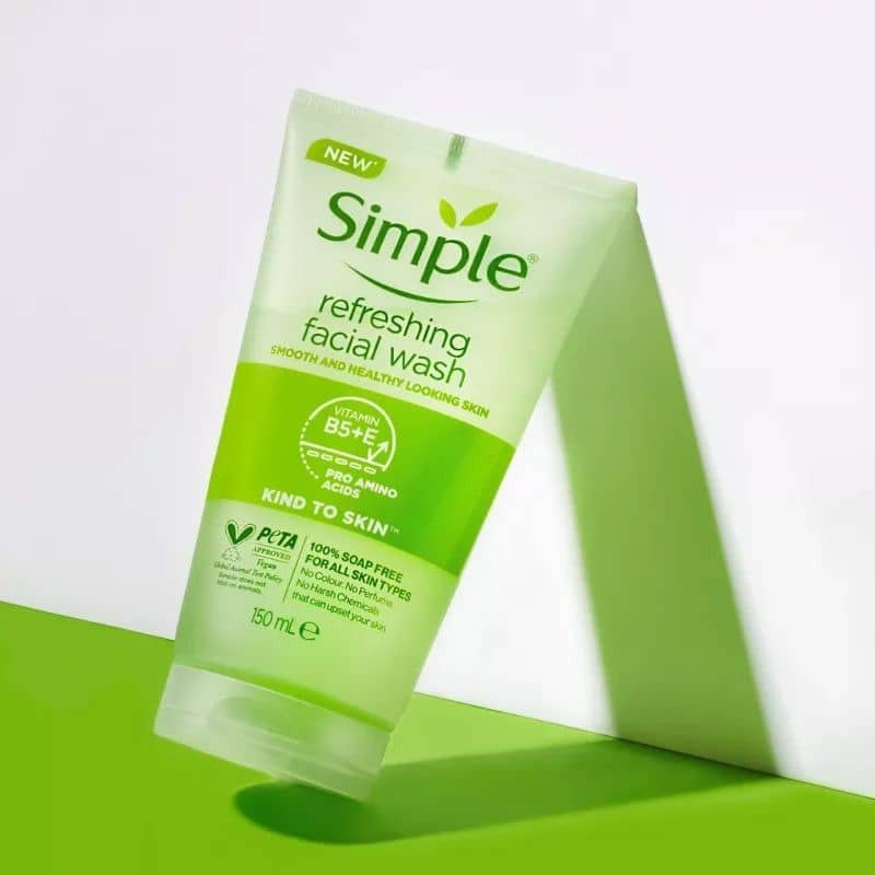 ژل شستشوی صورت سیمپلSIMPLE مدل Refreshing حجم 150 میلی لیتر